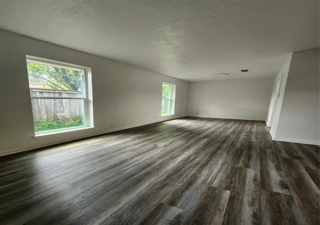 4th image of 12875 Westella Dr, Houston, TX 77077 | MLS# 43487252