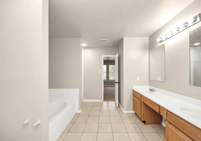 Photo 4 of Sale Pending at 4815 Drew Forest Ln, Humble, TX 77346 | MLS# 23607287 | Listing updated on 2026-09-17