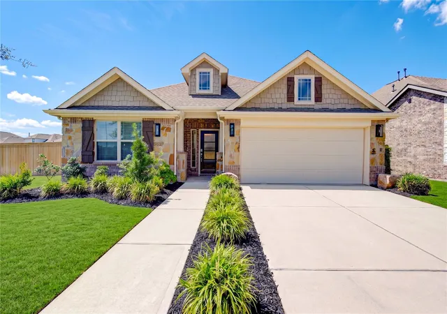 Photo 1 of Sale Pending at 8803 Oak Springs Dr, Missouri City, TX 77459 | MLS# 46058008 | Listing updated on 2026-10-05