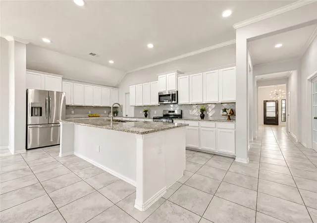 Photo 4 of Sale Pending at 8803 Oak Springs Dr, Missouri City, TX 77459 | MLS# 46058008 | Listing updated on 2026-10-05