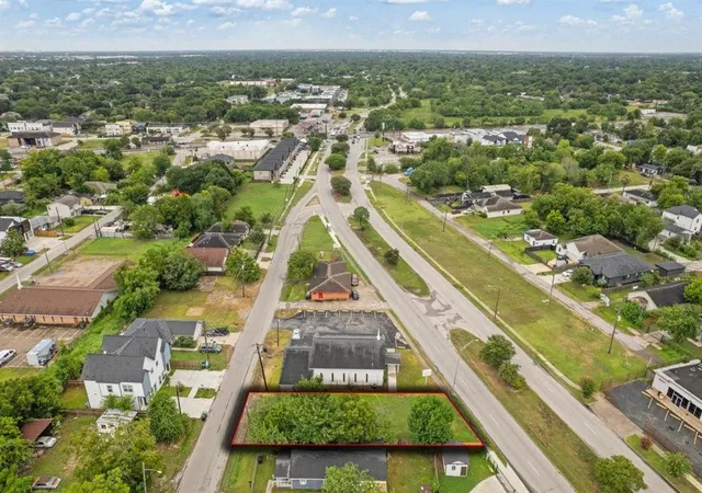 Photo 4 of Land for sale at 4612 Stassen St, Houston, TX 77051 | MLS# 17306875 | Listing updated on 2026-09-18