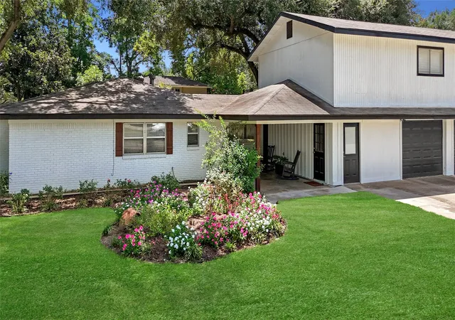 Photo 4 of Single family home for sale at 1409 Kathy Ave, Sealy, TX 77474 | MLS# 30039558 | Listing updated on 2026-09-12
