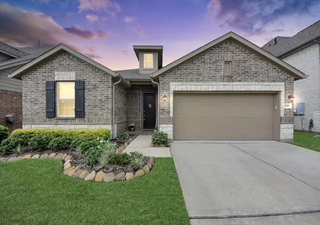 2nd image of 1859 Beau Banks Wy, Alvin, TX 77511 | MLS# 76826925