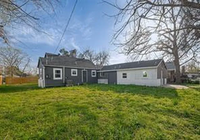 2nd image of 2401 Spence St St, Houston, TX 77093