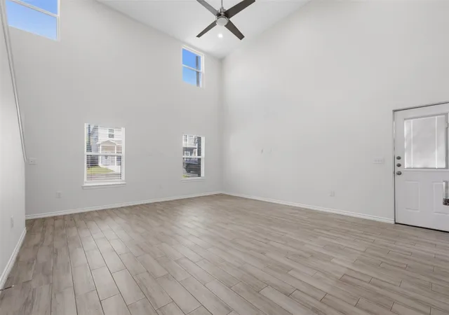 Photo 4 of Single family home for sale at 16709 Meadowcroft, Montgomery, TX 77316 | MLS# 60525199 | Listing updated on 2026-09-11