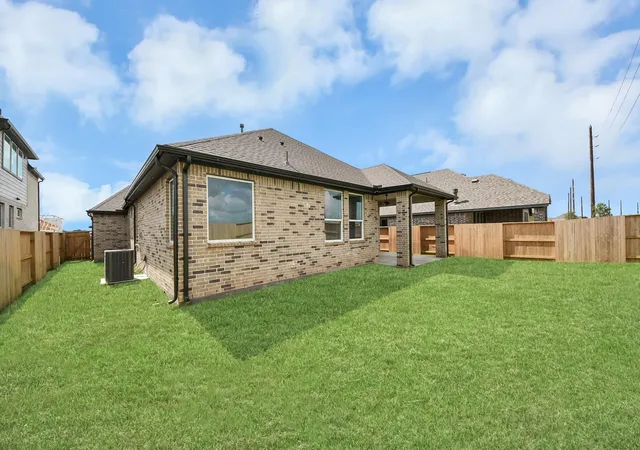 31st image of 9438 Chateau Hill Dr, Manvel, TX 77578 | MLS# 80641965