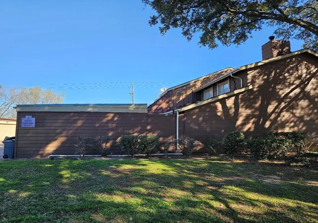 2nd image of 8496 Dairy View Ln, Houston, TX 77072 | MLS# 19293989