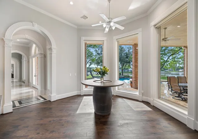 5th image of 1217 N Horseshoe Dr, Sugar Land, TX 77478 | MLS# 85138497