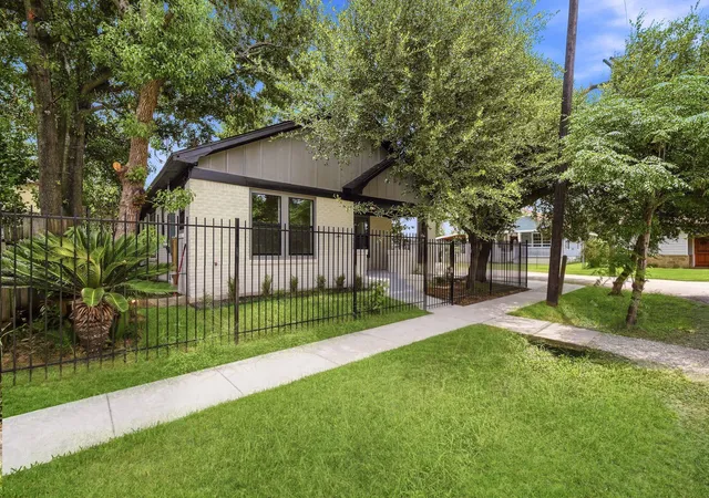 30th image of 2602 Atlantic St, Houston, TX 77009 | MLS# 68882003