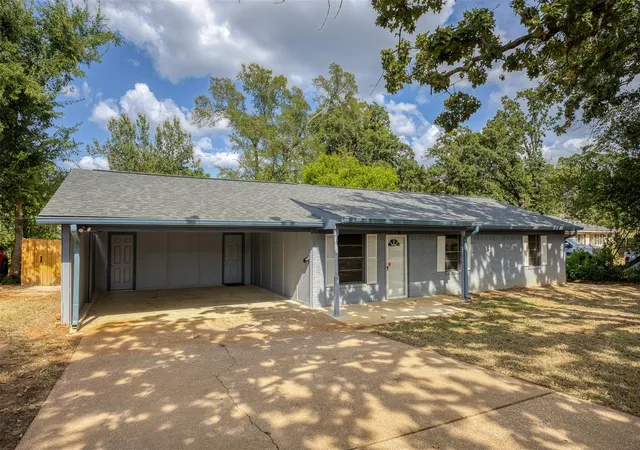 1st image of 130 Hillcrest Dr, Palestine, TX 75801 | MLS# 19655376
