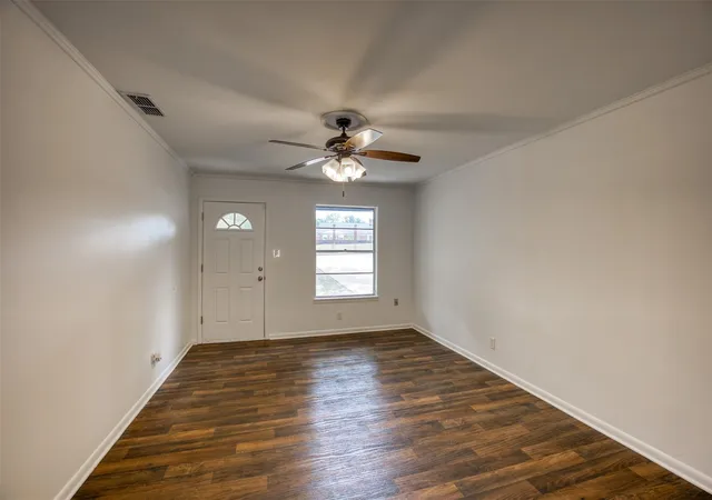 Photo 3 of Single family home for sale at 130 Hillcrest Dr, Palestine, TX 75801 | MLS# 19655376 | Listing updated on 2026-10-02