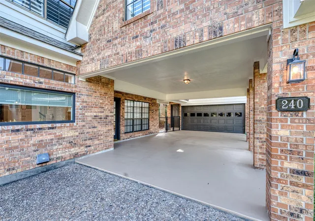 Photo 3 of Single family home for sale at 240 Edgewood Dr, Montgomery, TX 77356 | MLS# 45819935 | Listing updated on 2026-09-10