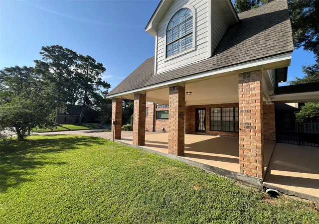 Photo 3 of Single family home for sale at 240 Edgewood Dr, Montgomery, TX 77356 | MLS# 45819935 | Listing updated on 2026-09-10