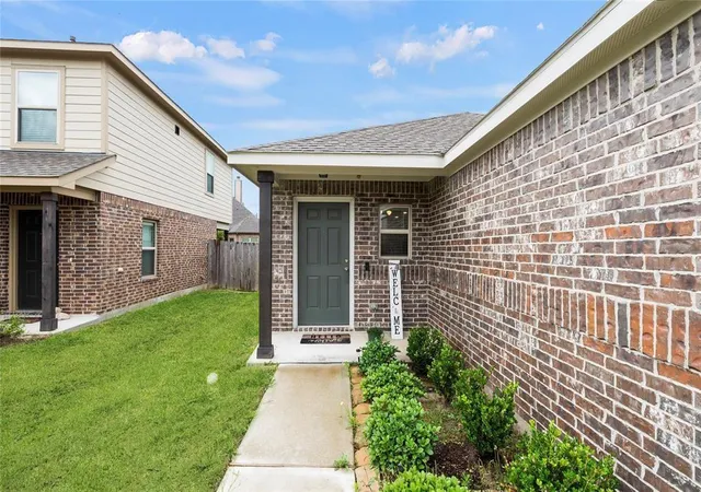 Photo 2 of Single family home for sale at 23315 Briarstone Harbor Trl, Katy, TX 77493 | MLS# 88326858 | Listing updated on 2026-08-13