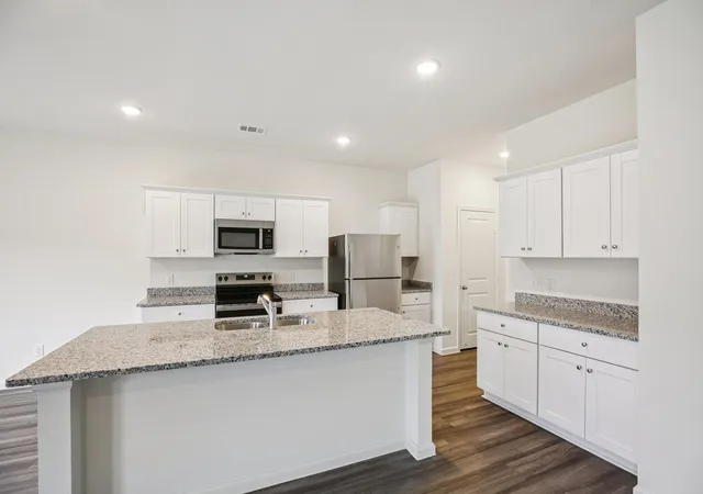 Photo 3 of Single family home for sale at 3421 Ridgeberry Glen Ln, Porter, TX 77365 | MLS# 16887522 | Listing updated on 2026-09-19