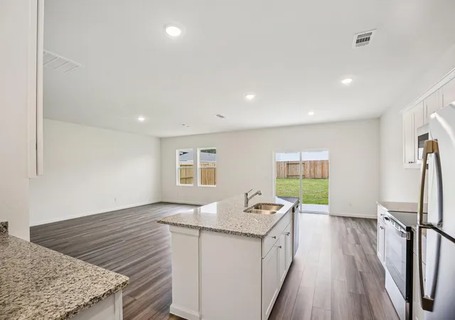 Photo 4 of Single family home for sale at 3421 Ridgeberry Glen Ln, Porter, TX 77365 | MLS# 16887522 | Listing updated on 2026-09-19