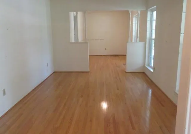 Photo 4 of Single family home for sale at 831 Baronridge Dr, Seabrook, TX 77586 | MLS# 25401289 | Listing updated on 2026-09-01