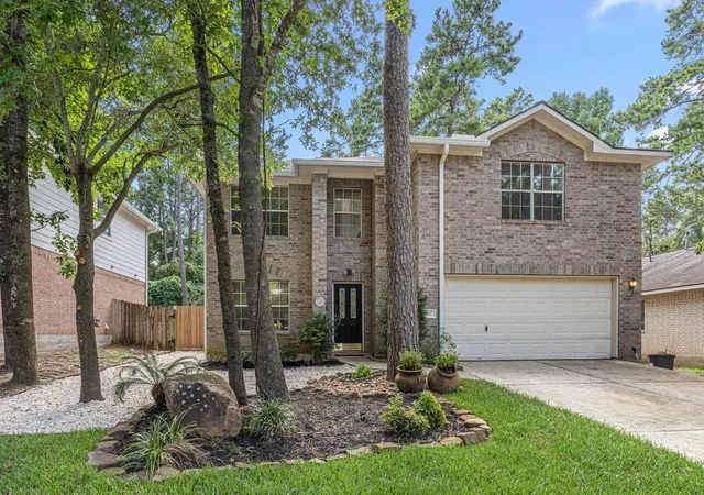 Photo 3 of Single family home for sale at 202 W Misty Dawn Dr, Conroe, TX 77385 | MLS# 80659959 | Listing updated on 2026-09-12