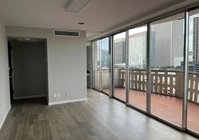 2nd image of 2016 Main #809, Houston, TX 77002 | MLS# 43272835