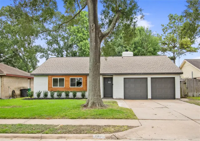 1st image of 926 Buoy Rd, Houston, TX 77062 | MLS# 97621643