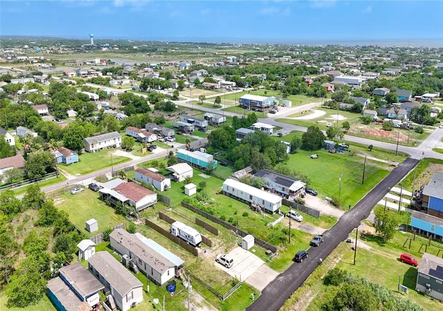 Photo 3 of Land for sale at 936 13th Street, Dickinson, TX 77539 | MLS# 81842527 | Listing updated on 2026-08-17