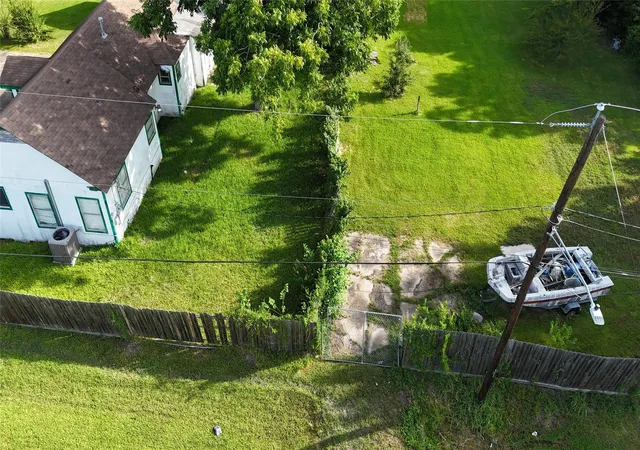 3rd image of 1129 Niagara St, Houston, TX 77051 | MLS# 10808821