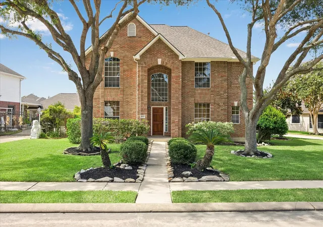 1st image of 8503 Beacon Bend Ln, Pearland, TX 77584 | MLS# 58122217