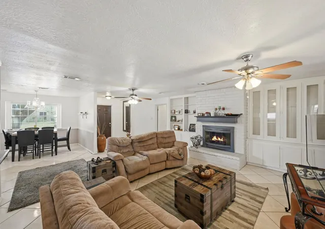 Photo 3 of Single family home for sale at 11707 Moltere Dr, Houston, TX 77065 | MLS# 39442142 | Listing updated on 2026-09-16