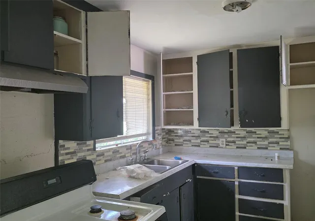 5th image of 10118 Lafferty Oaks St, Houston, TX 77013 | MLS# 32641547