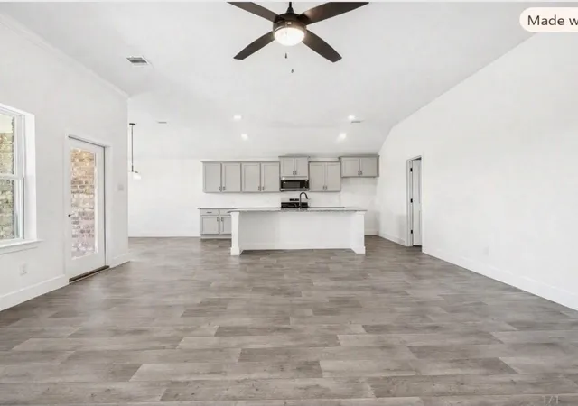 2nd image of 4206 Leslies Way, Dickinson, TX 77539 | MLS# 28710887