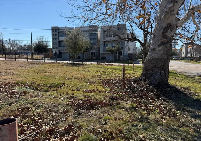 Photo 3 of Land for sale at 2303 Holman St, Houston, TX 77004 | MLS# 83605553 | Listing updated on 2026-09-16