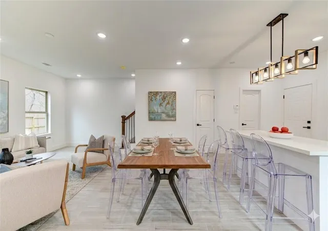 4th image of 2015 B Brackenridge St, Houston, TX 77026 | MLS# 92344801