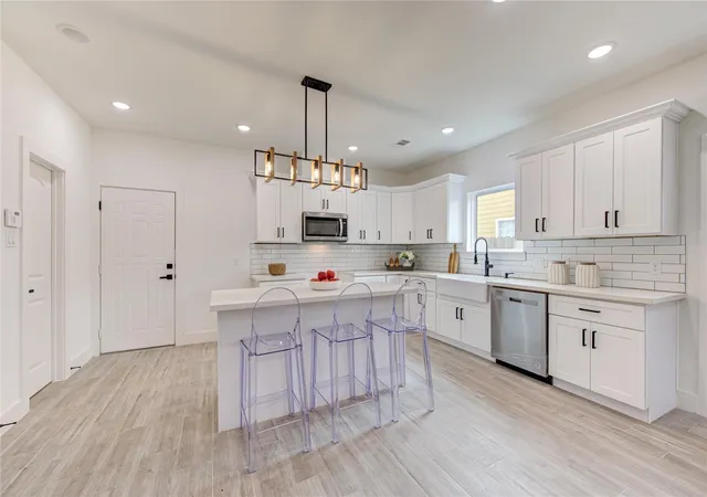 5th image of 2015 B Brackenridge St, Houston, TX 77026 | MLS# 92344801