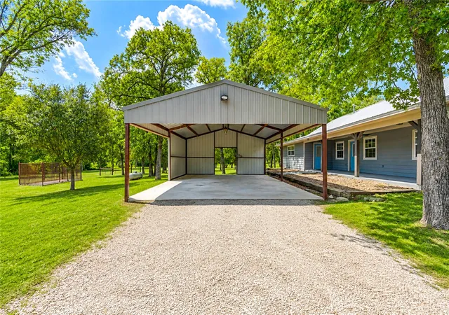 3rd image of 8805 Sun Oil Rd, Brenham, TX 77833 | MLS# 98661123