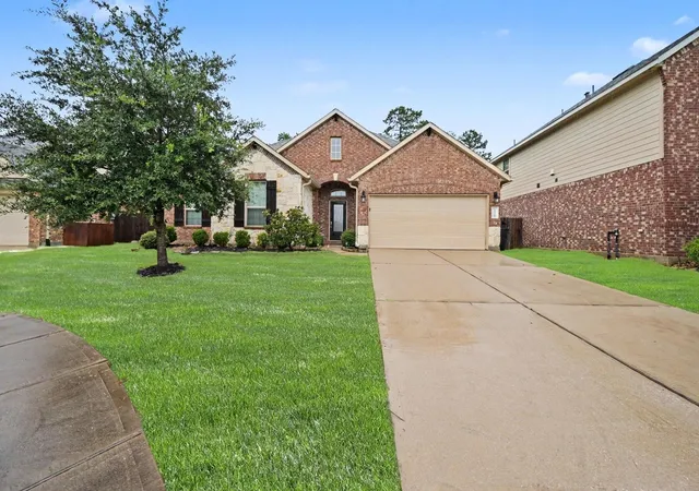 Photo 2 of Single family home for sale at 24554 Grayson Fls Ln, Spring, TX 77389 | MLS# 41390522 | Listing updated on 2026-08-13