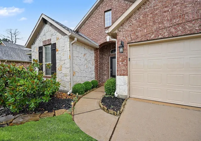 Photo 3 of Single family home for sale at 24554 Grayson Fls Ln, Spring, TX 77389 | MLS# 41390522 | Listing updated on 2026-08-13