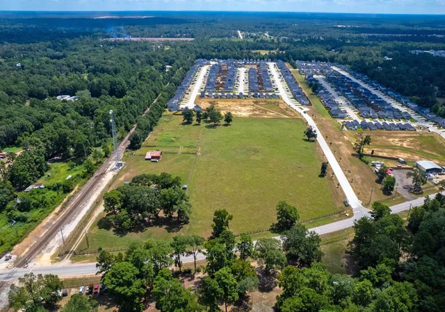 2nd image of 9247 Crockett Martin Rd, Conroe, TX 77306 | MLS# 62716573
