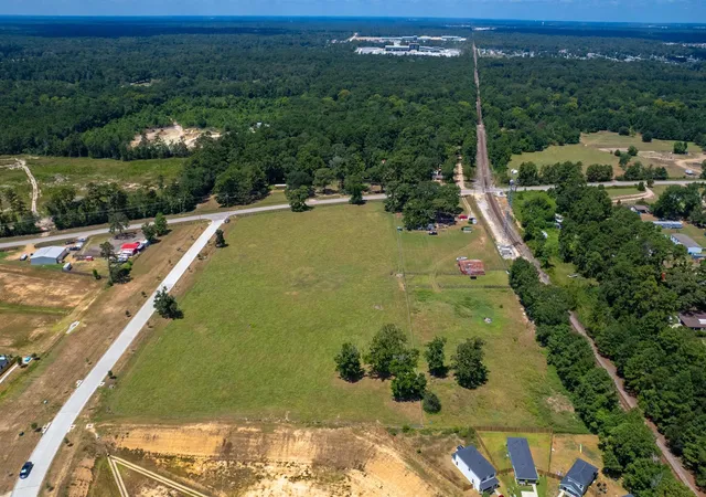 4th image of 9247 Crockett Martin Rd, Conroe, TX 77306 | MLS# 62716573