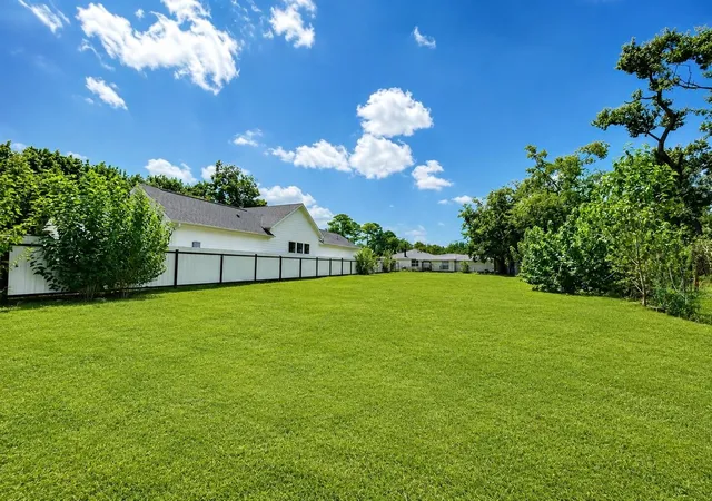 1st image of 1035 Adolph Dr, Houston, TX 77091 | MLS# 71477582