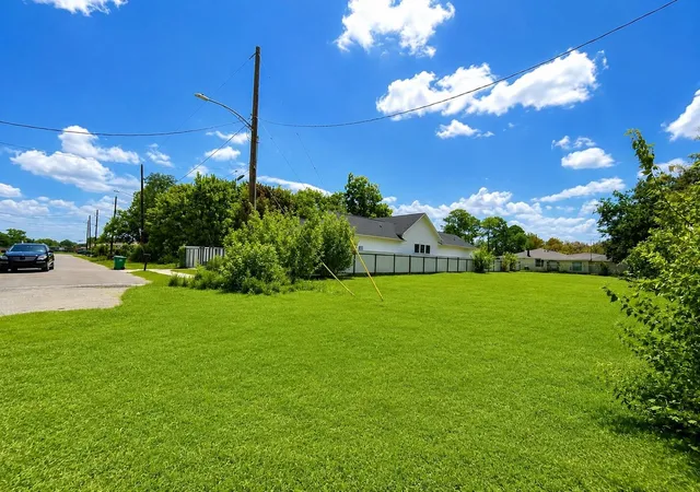 Photo 4 of Land for sale at 1035 Adolph Dr, Houston, TX 77091 | MLS# 71477582 | Listing updated on 2026-09-23