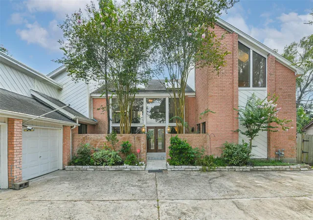 Photo 2 of Single family home for sale at 20539 Atascocita Shrs Dr, Humble, TX 77346 | MLS# 20866173 | Listing updated on 2026-09-22