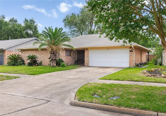 Photo 3 of Sale Pending at 1818 New Orleans St, Deer Park, TX 77536 | MLS# 81010622 | Listing updated on 2026-10-05