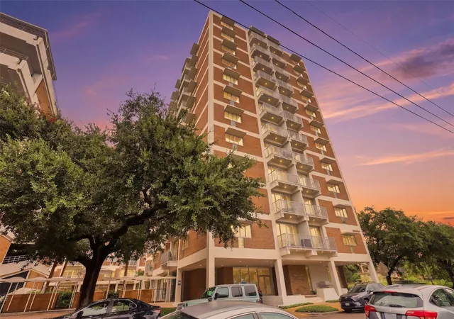 2nd image of 3614 Montrose Blvd #401, Houston, TX 77006 | MLS# 7008986
