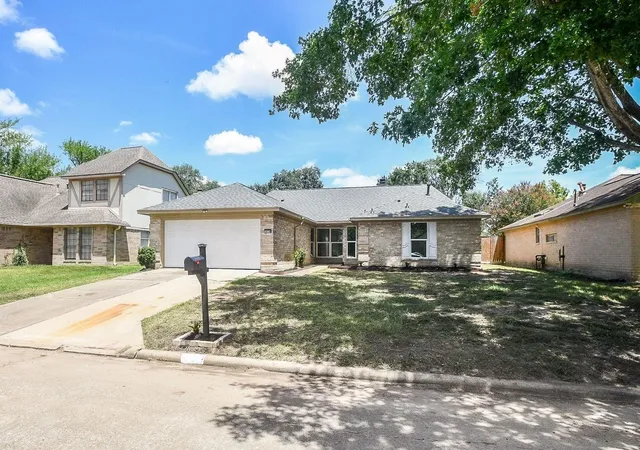 Photo 3 of Single family home for sale at 15118 Cabots Landing Dr, Houston, TX 77084 | MLS# 38857252 | Listing updated on 2026-08-23