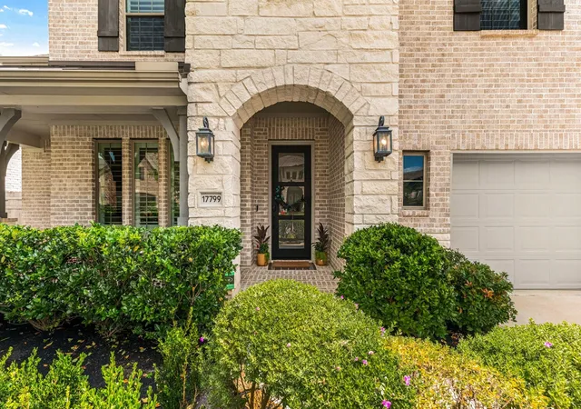 Photo 3 of Single family home for sale at 17799 Misty Brk Ln, Conroe, TX 77302 | MLS# 53005860 | Listing updated on 2026-08-16