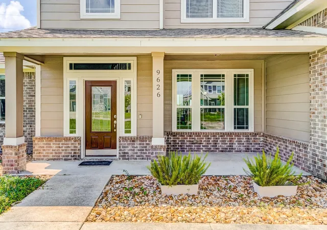 4th image of 9626 Oaklawn Dr, Baytown, TX 77523 | MLS# 94817702