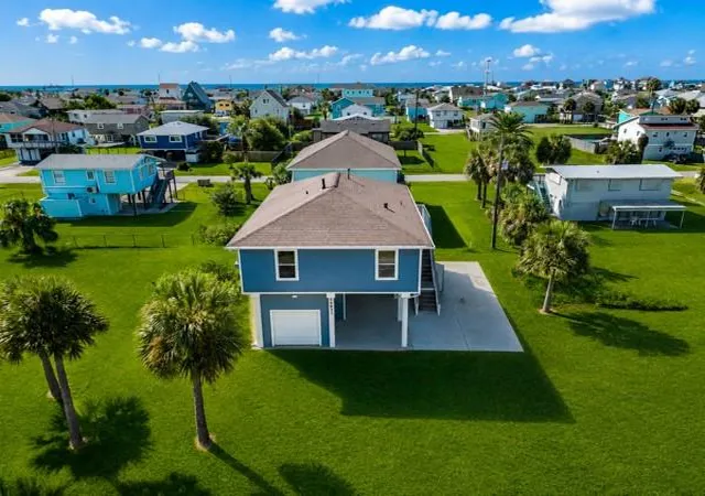 Photo 3 of Single family home for sale at 16631 Mansvelt Rd, Galveston, TX 77554 | MLS# 28446510 | Listing updated on 2026-09-24