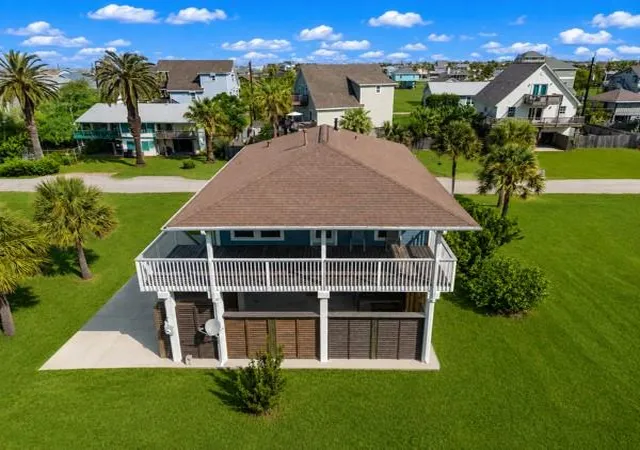 Photo 3 of Single family home for sale at 16631 Mansvelt Rd, Galveston, TX 77554 | MLS# 28446510 | Listing updated on 2026-09-24