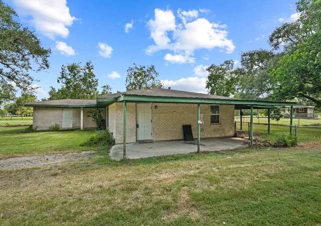3rd image of 17330 Wellborne Rd, Pearland, TX 77584 | MLS# 63231595
