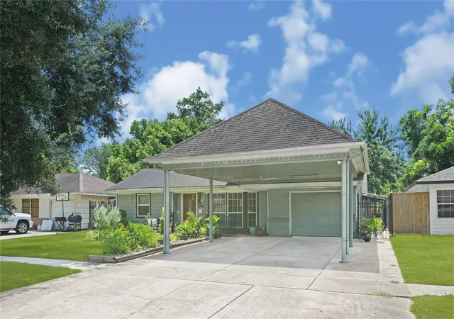 Photo 1 of Single family home for sale at 12410 Palmbeach St, Houston, TX 77034 | MLS# 49681412 | Listing updated on 2026-09-09